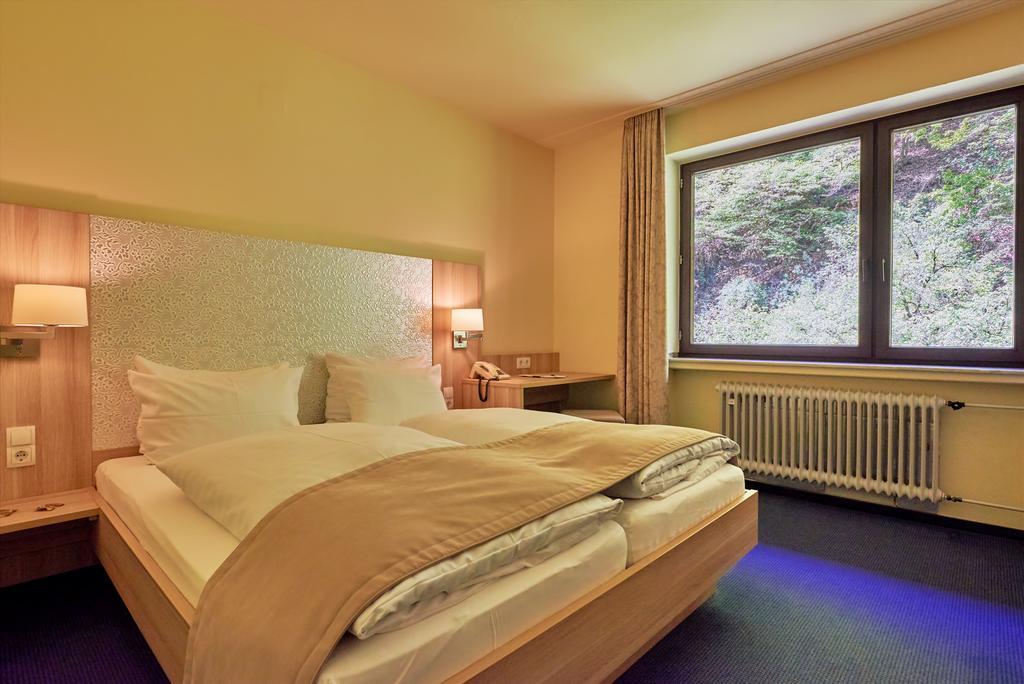 Moselromantik Hotel Weissmuehle Кохем Екстер'єр фото